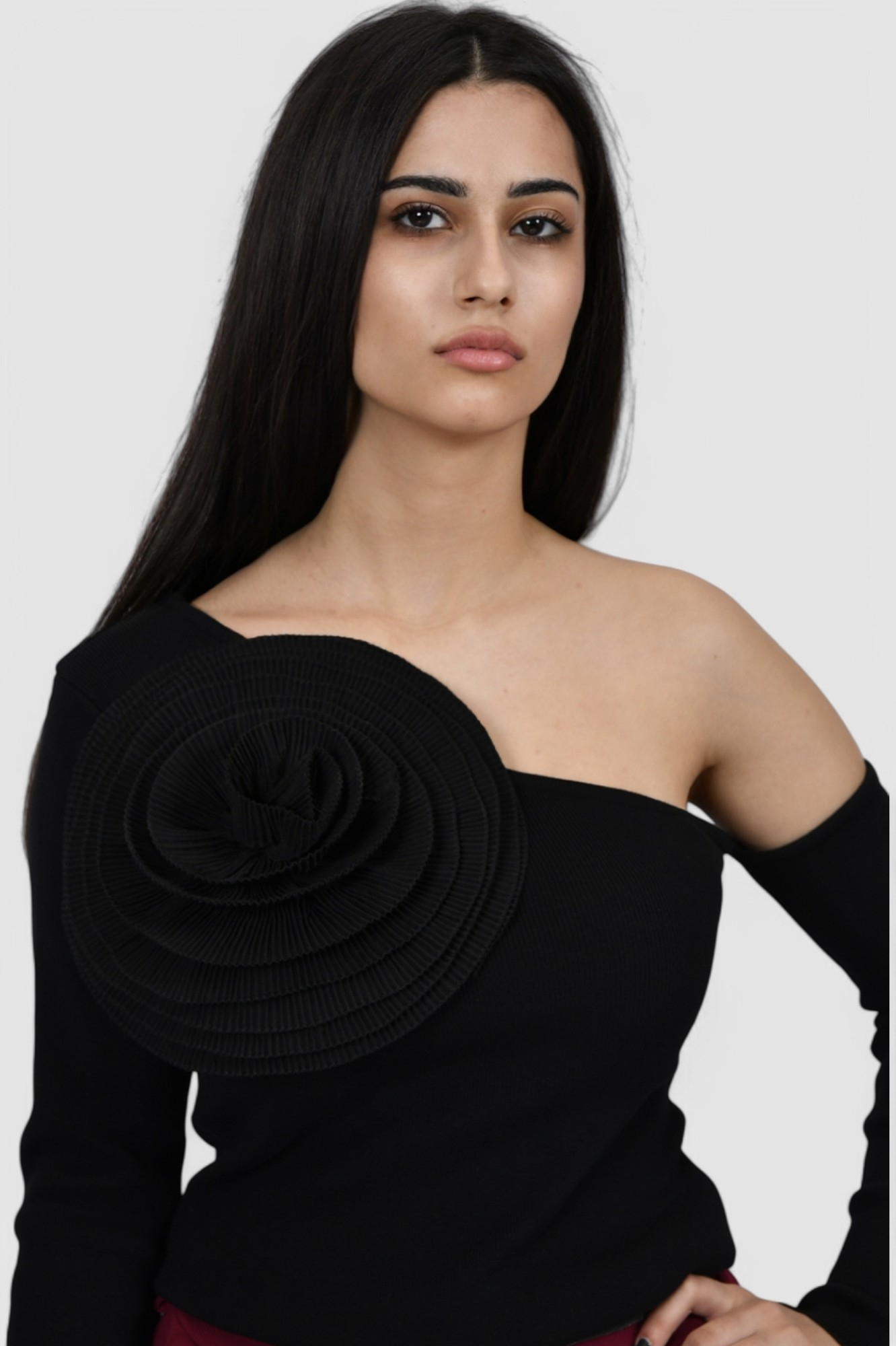 Ženska crna majica dugih rukav Elena