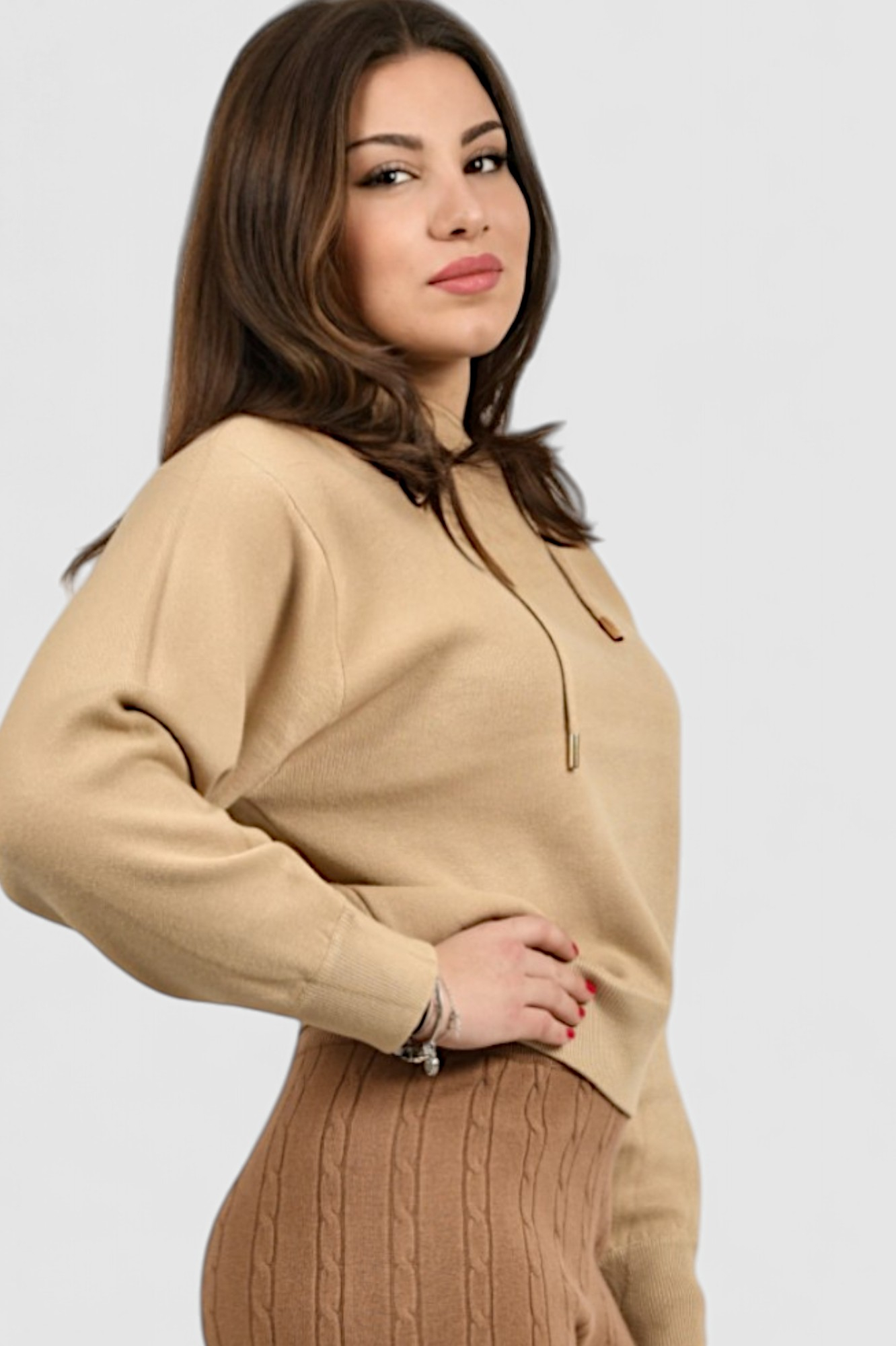 Ženska smeđa hoodica sa kapuljačom Noelia