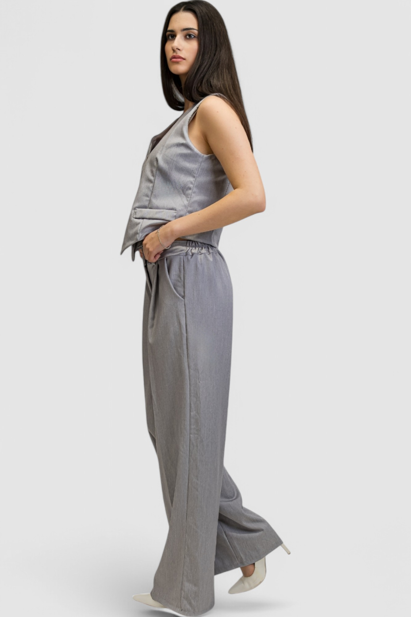 Žensko sivo odijelo sa prslukom Chantal