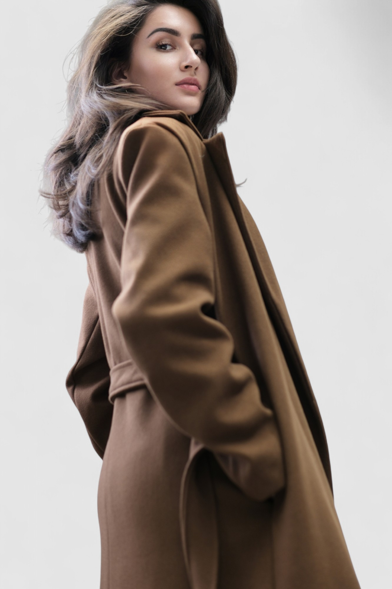 Ženski elegantni dugi smeđi kaput Fenton