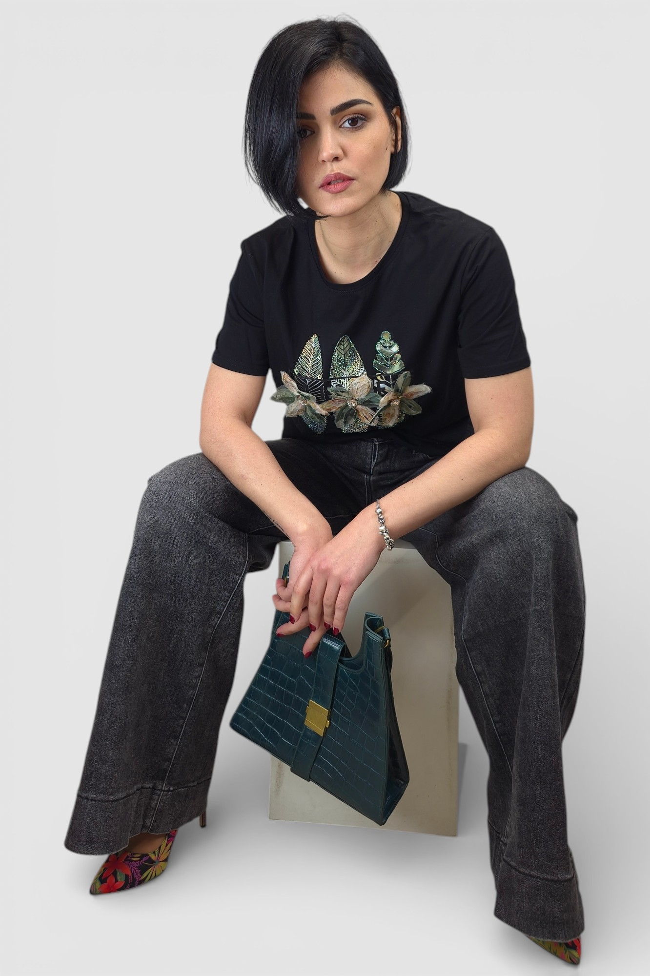 Crne trendi wide leg traperice Meadow s ispranim efektom