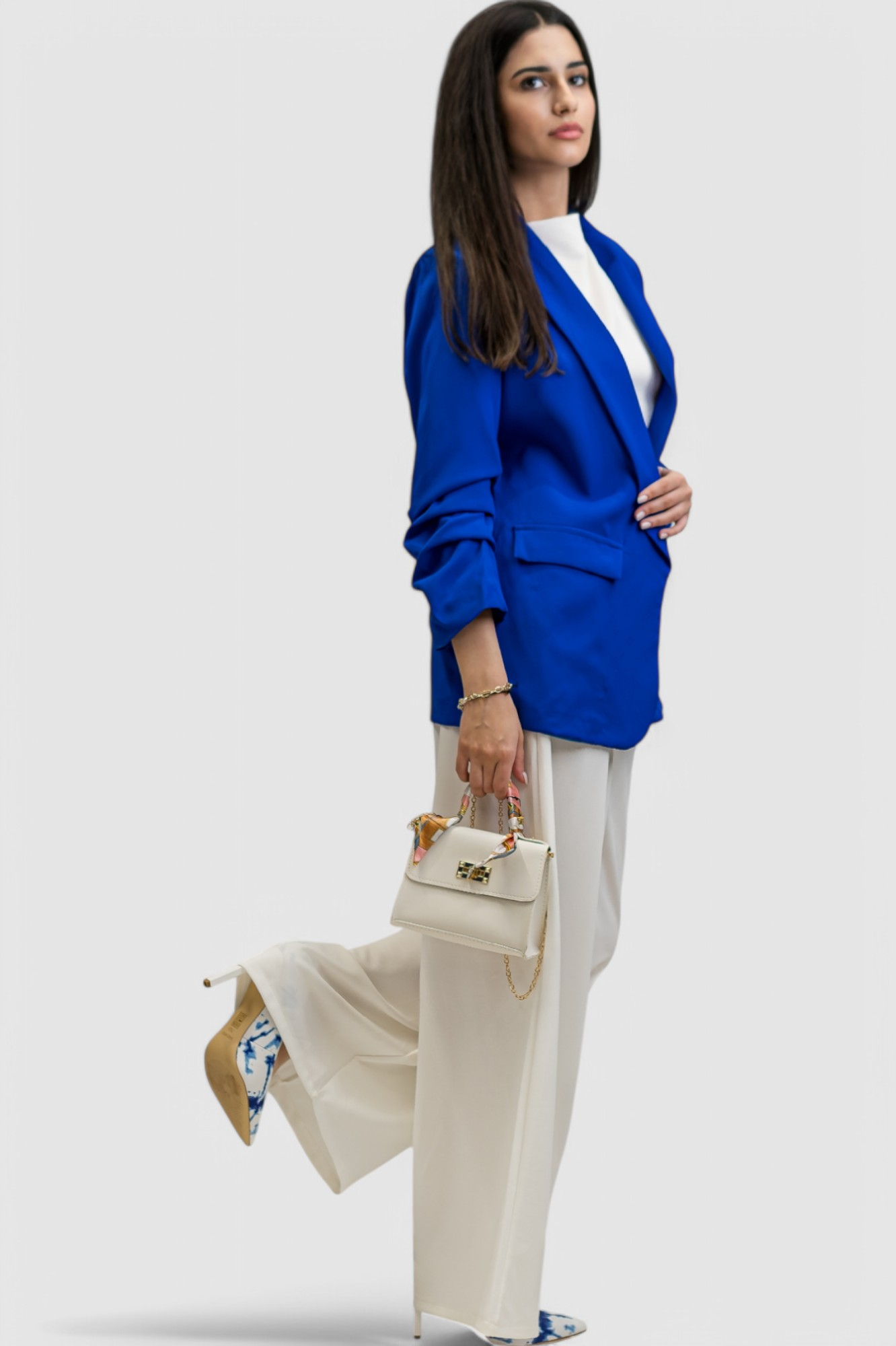 Ženski bijeli komplet s asimetričnim topom Francine