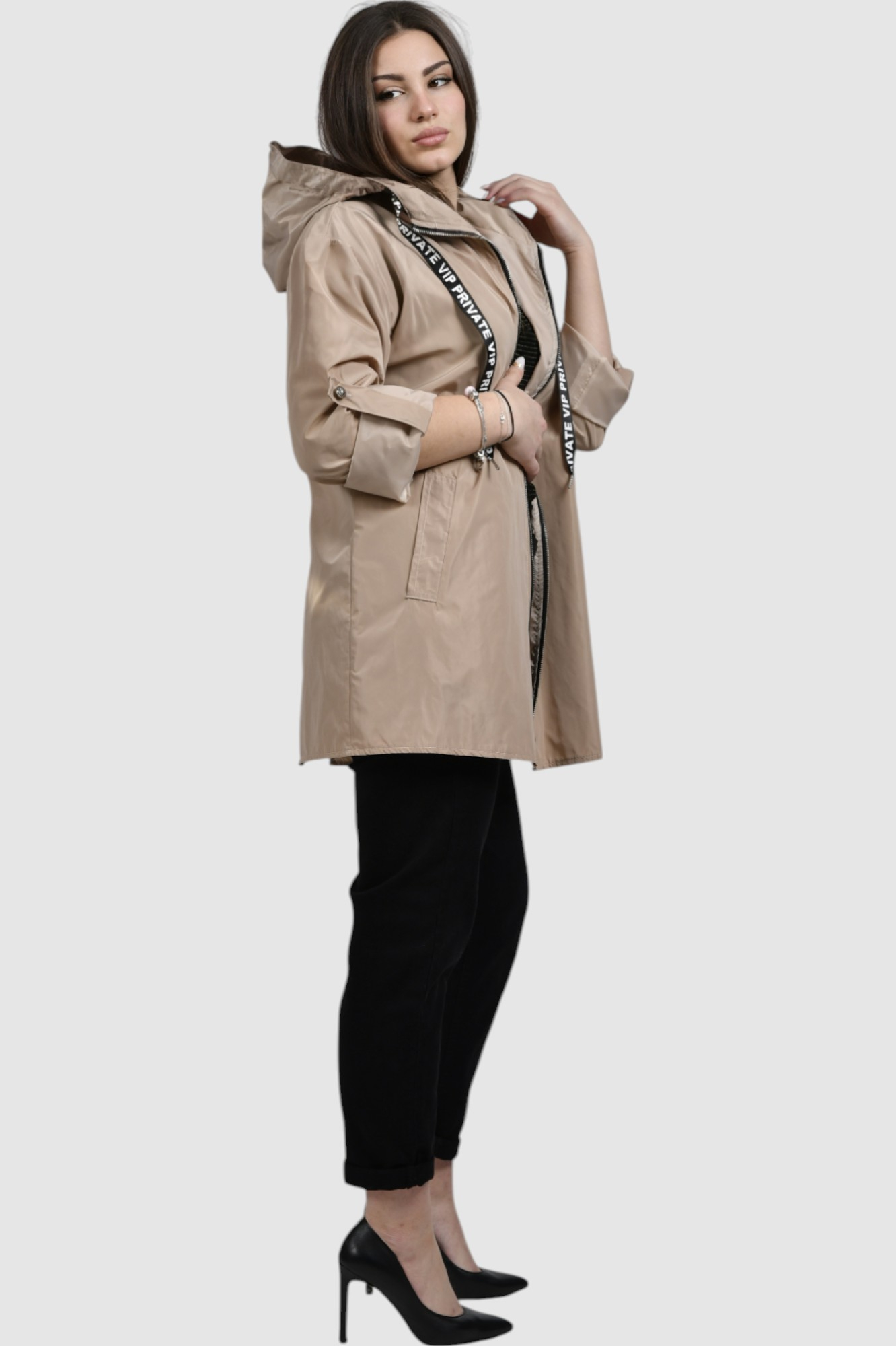 Ženska bež kratka jakna Amar