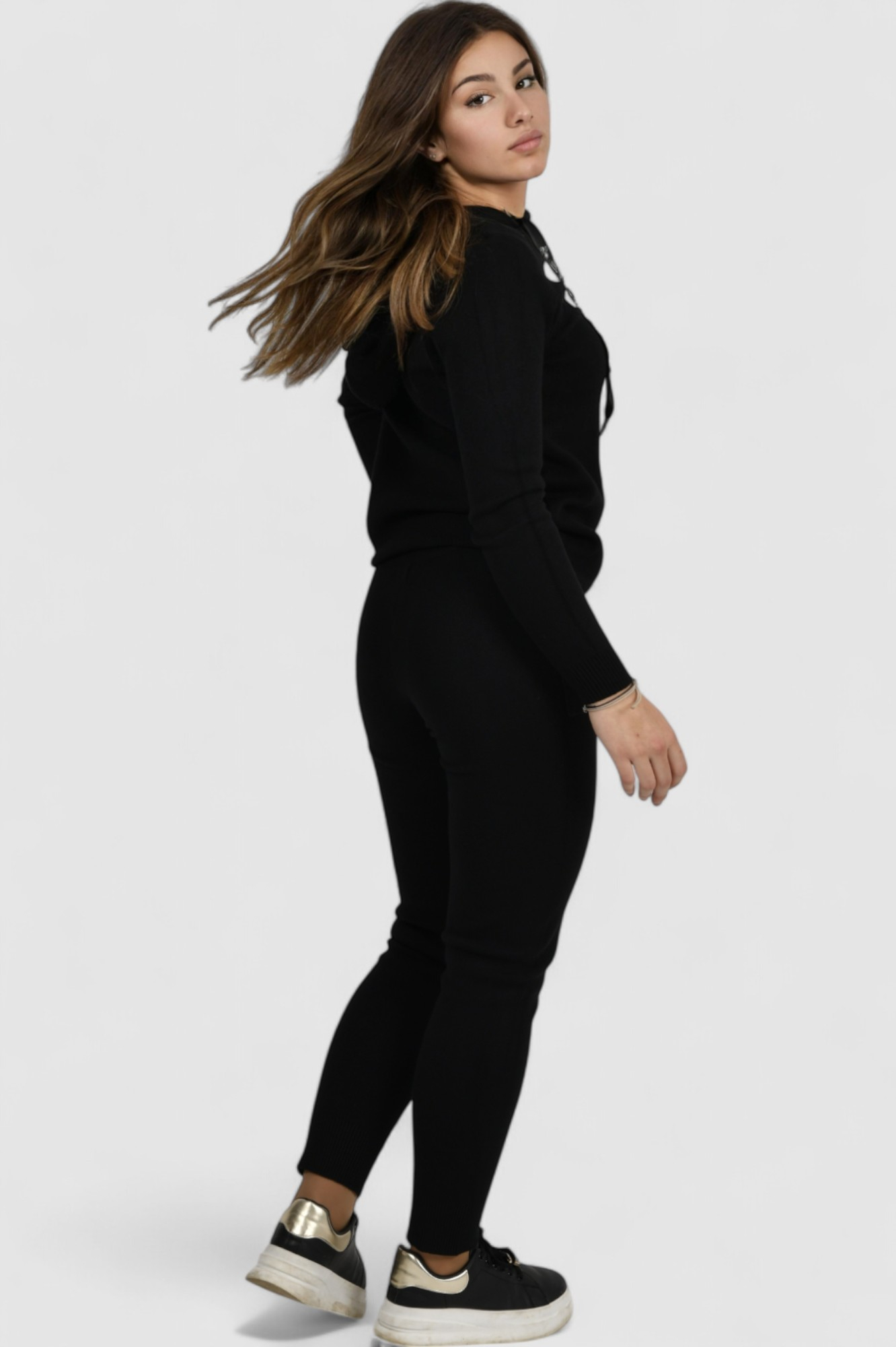 Ženska crna trenirka komplet Leila