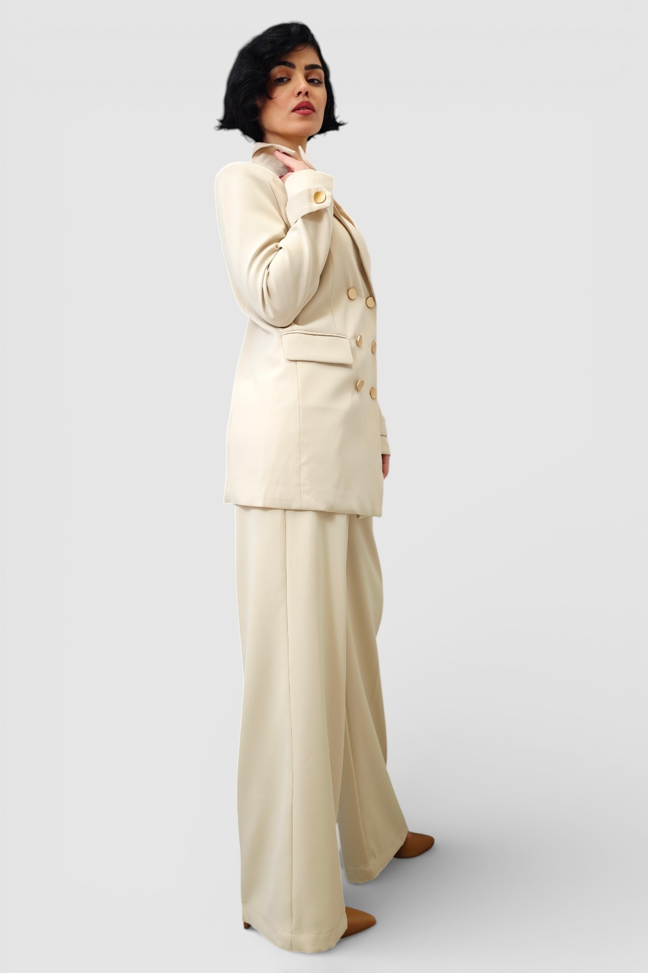 Žensko elegantno bež odijelo Clara