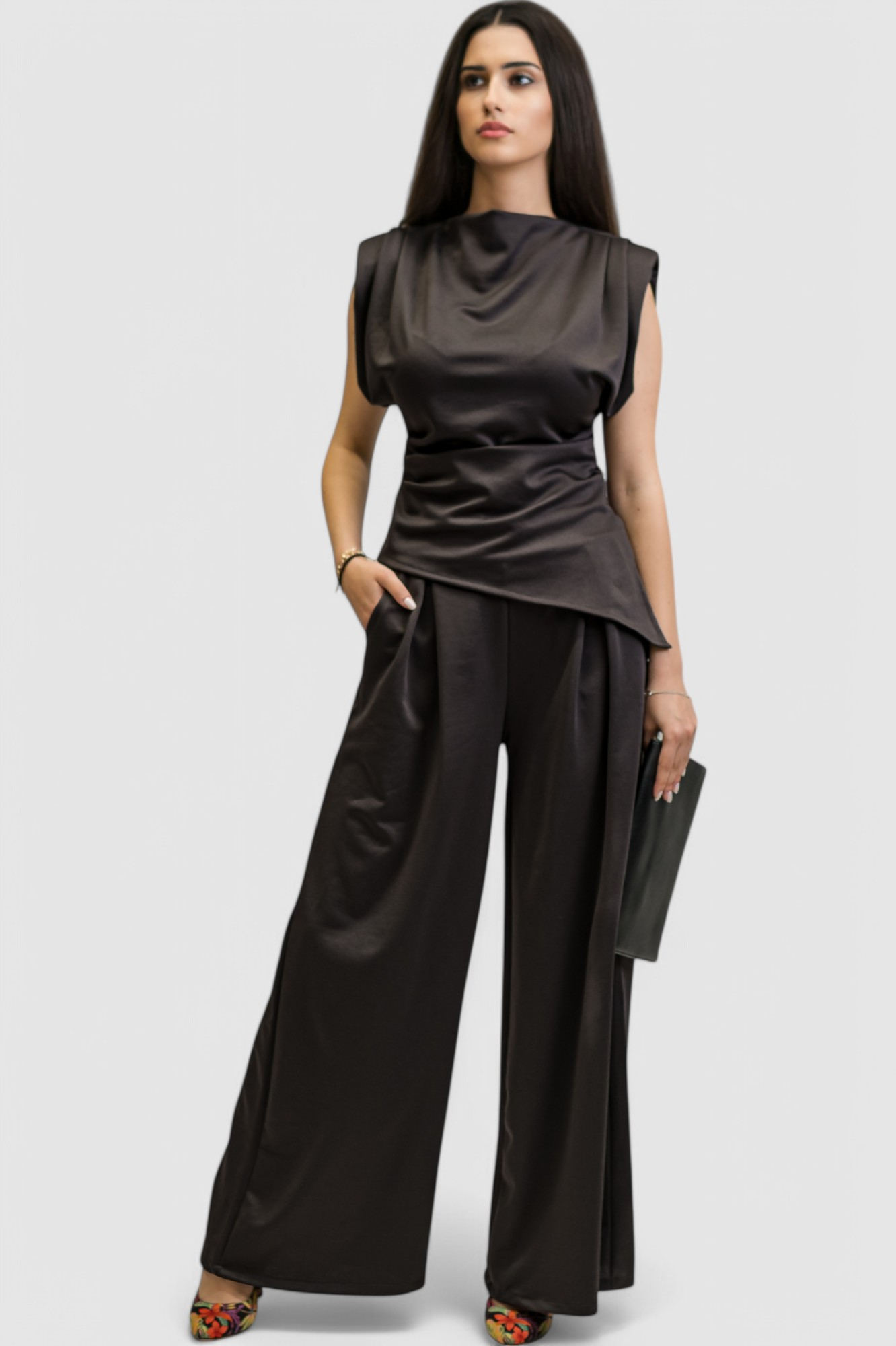 Ženski tamno sivi komplet s asimetričnim topom Francine