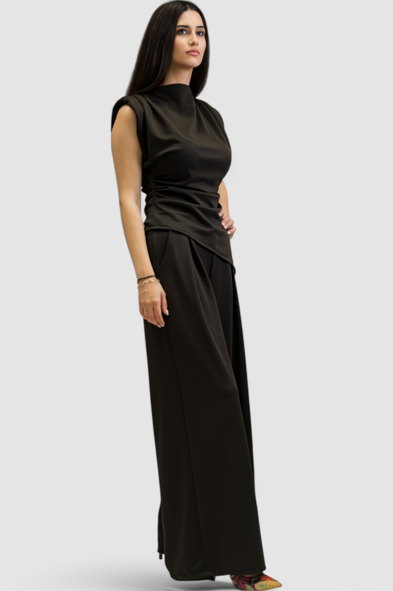 Ženski crni komplet s asimetričnim topom Francine