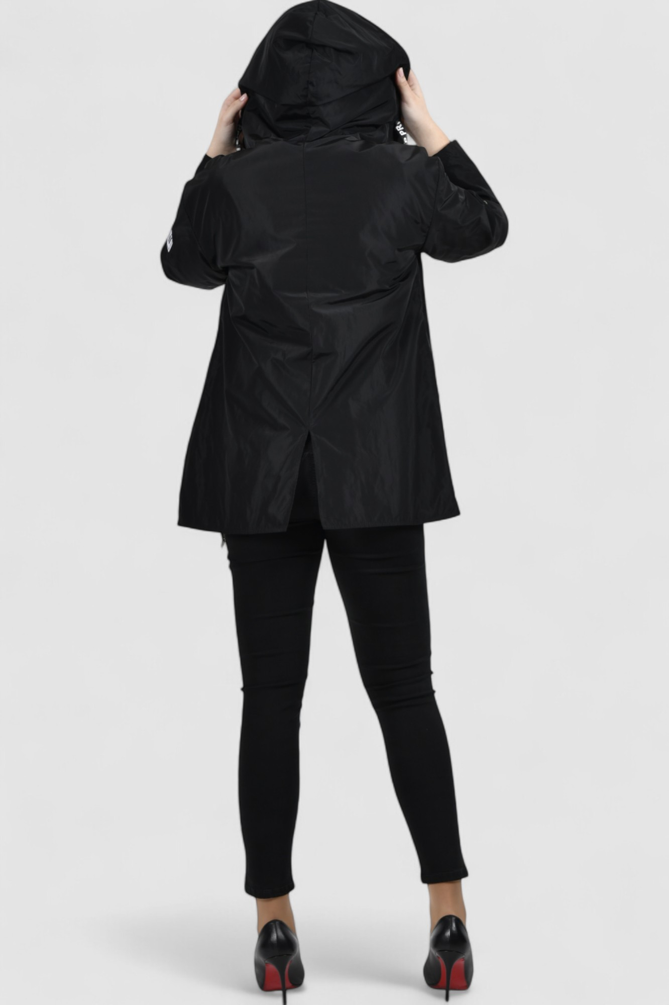 Ženska crna kratka jakna Amar