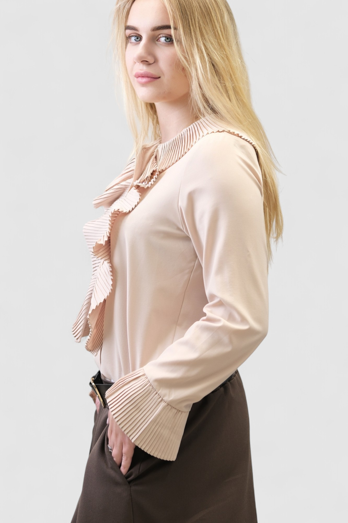 Ženska bež košulja s ukrasnim faldama Bridget