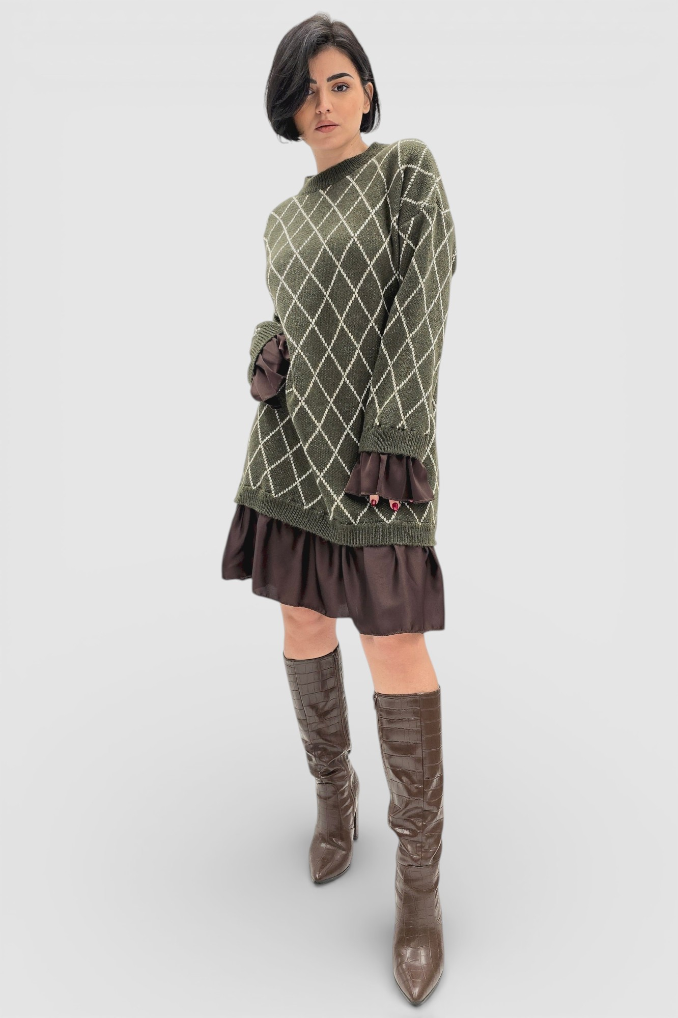 Zelena pletena haljina Cristal s dijamantnim uzorkom i satenskim rub s volanom