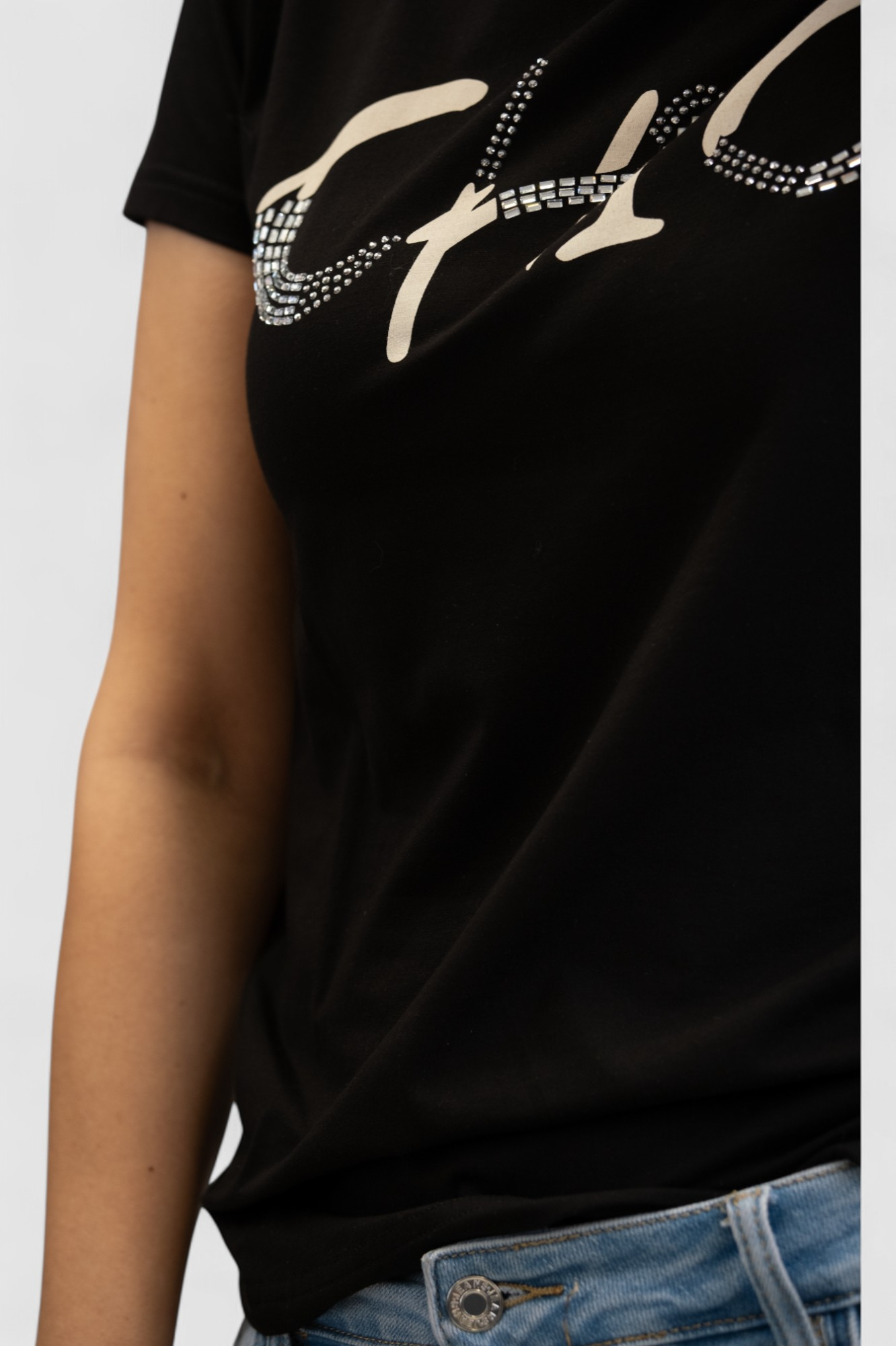 Ženska crna majica kratki rukav Hallie