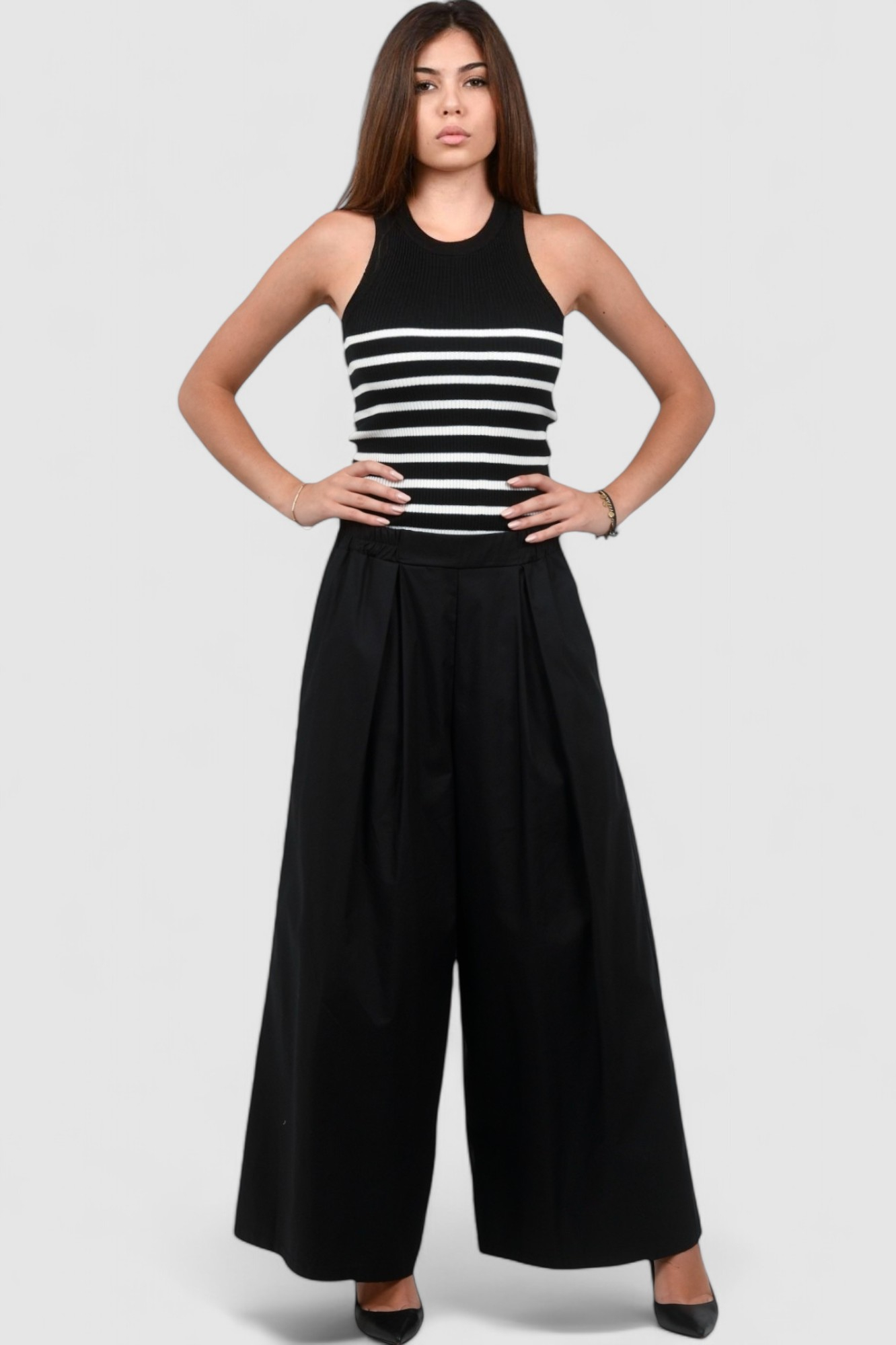 Ženski crni top Leona