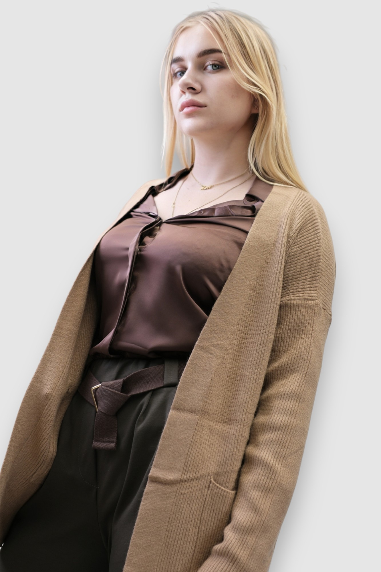 Ženski kratki kardigan Jossie u camel boji